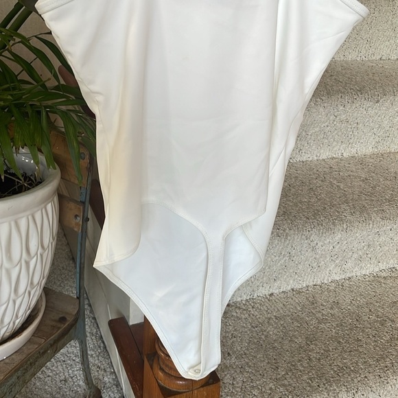 Good American White Sculpting Tank Bodysuit - Picture 8 of 13